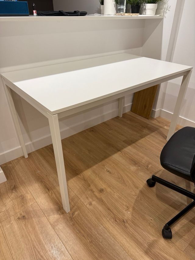 Mesa blanca escritorio/salón madera y metal