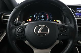 Lexus IS 300h F SPORT