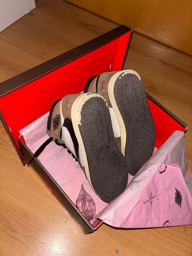 Jordan 1 Travis Scott Talla 41