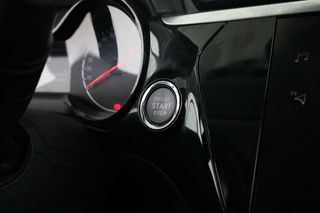 Opel Corsa 1.2 Turbo Elegance