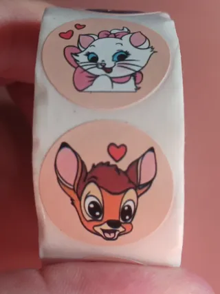 Rolo de 500 Autocolantes c/Personagens da Disney