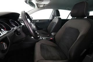 Volkswagen Golf 1.6 TDI Sport by R-Line BlueMotion