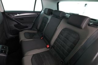 Volkswagen Golf 1.6 TDI Sport by R-Line BlueMotion