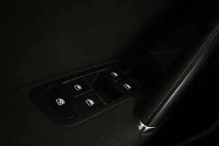 Volkswagen Golf 1.6 TDI Sport by R-Line BlueMotion
