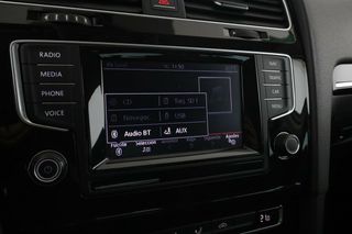 Volkswagen Golf 1.6 TDI Sport by R-Line BlueMotion