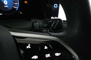 Volkswagen Golf 2.0 TDI R-Line