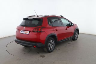 Peugeot 2008 1.2 PureTech Signature