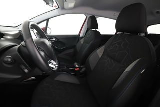 Peugeot 2008 1.2 PureTech Signature