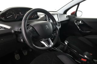 Peugeot 2008 1.2 PureTech Signature