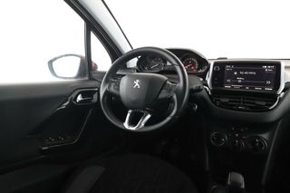 Peugeot 2008 1.2 PureTech Signature