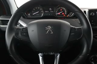 Peugeot 2008 1.2 PureTech Signature