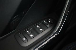 Peugeot 2008 1.2 PureTech Signature