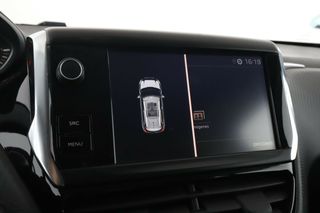 Peugeot 2008 1.2 PureTech Signature