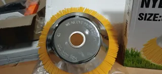 Cepillo Nylon Rueda 8