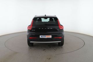 Volvo XC40 2.0 T4 Business Plus 2WD