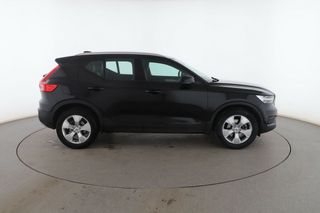 Volvo XC40 2.0 T4 Business Plus 2WD