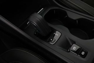 Volvo XC40 2.0 T4 Business Plus 2WD