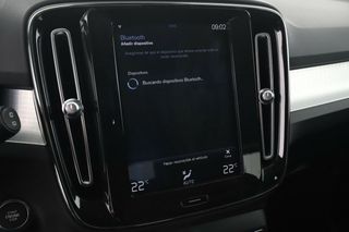 Volvo XC40 2.0 T4 Business Plus 2WD