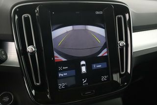 Volvo XC40 2.0 T4 Business Plus 2WD