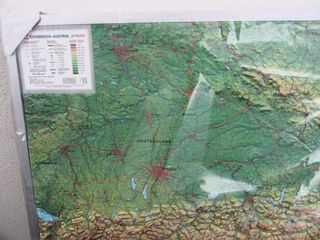 3D Mapa de relevo da Áustria 1:800.000 com moldura
