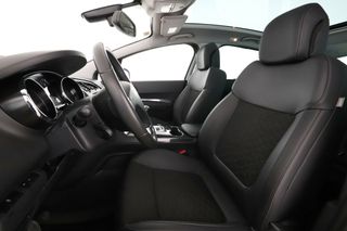 Peugeot 3008 1.6 Blue-HDi Allure