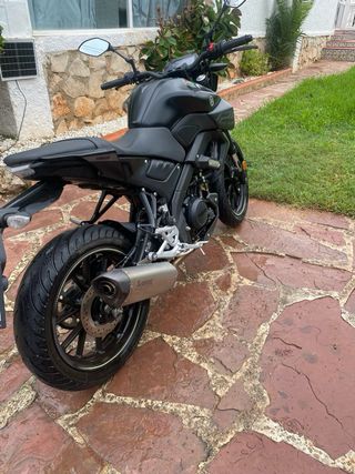 Yamaha MT-125 Negra