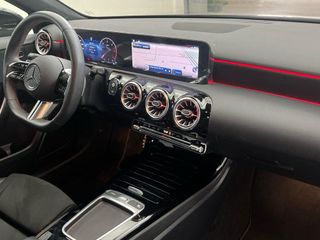 MERCEDES-BENZ Clase A 180 d Compacto