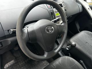 Toyota Yaris 2009