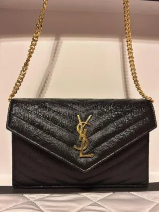 Bolso YSL Envelope Piel Negra y Dorada