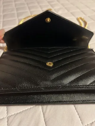 Bolso YSL Envelope Piel Negra y Dorada
