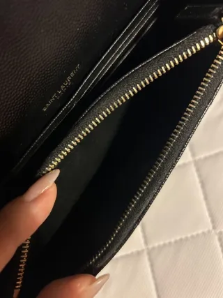 Bolso YSL Envelope Piel Negra y Dorada