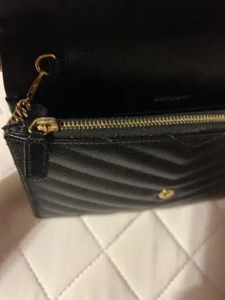 Bolso YSL Envelope Piel Negra y Dorada