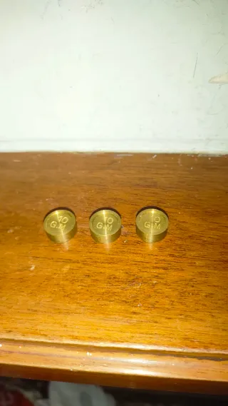 3 Pesas Calibración 10 gramos bronce antiguas