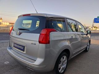 PEUGEOT 5008 1.6 HDi 112 CV Active