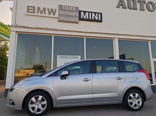 PEUGEOT 5008 1.6 HDi 112 CV Active