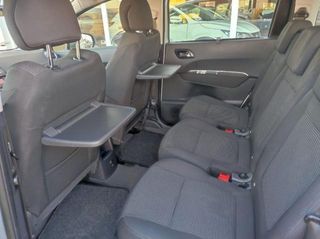 PEUGEOT 5008 1.6 HDi 112 CV Active