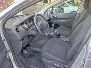 PEUGEOT 5008 1.6 HDi 112 CV Active