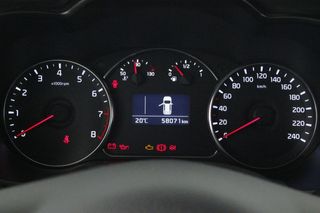 Kia Carens 1.6 GDI Concept