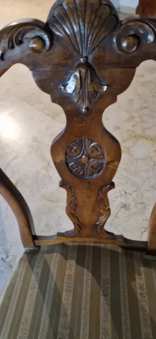 Juego de 5 sillas antiguas de madera