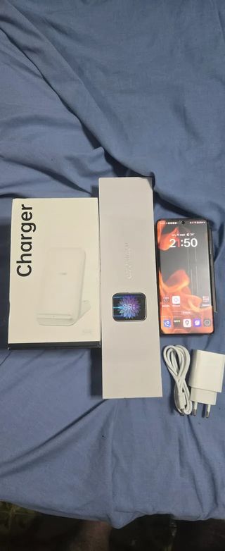 OnePlus 12 (512GB) + Samsung Watch 4 Classic