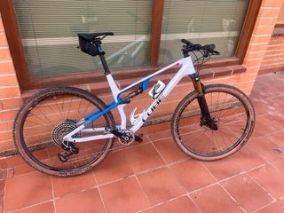 BICI MTB CUBE AMS ZERO99 SLT. 100 KM USO