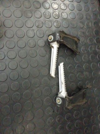 Estriberas moto ciclomotor estribos