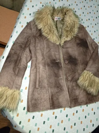Abrigo West Beige y Marrón con Borrego
