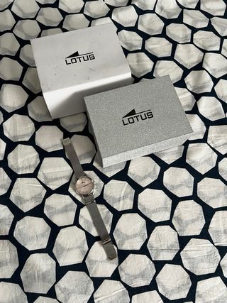 Reloj Lotus Plateado Malla Metálica