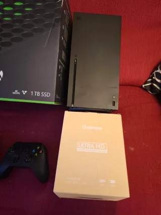 Xbox Series X + 2 Mandos + Caja