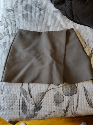 Falda pantalón Zara gris y naranja