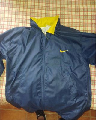 Cortavientos Nike Azul y Amarillo