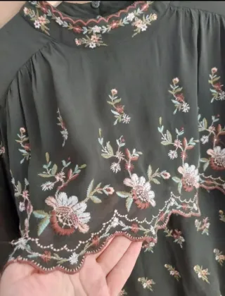 REBAJADA HOY! Blusa Zara bordado floral Talla L 