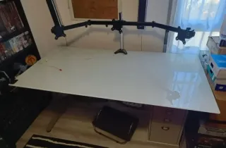 Mesa de cristal para despacho