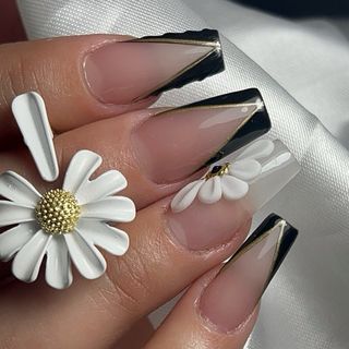 manicurista uñas preciosas
